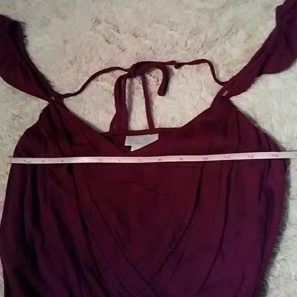 Wine color top w/ back tie accent & light ruffles - Picture 3 of 5